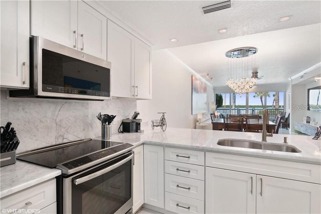 615 Dream Island Road, Unit 107 Longboat Key, FL 34228 - Photo 6 of 20