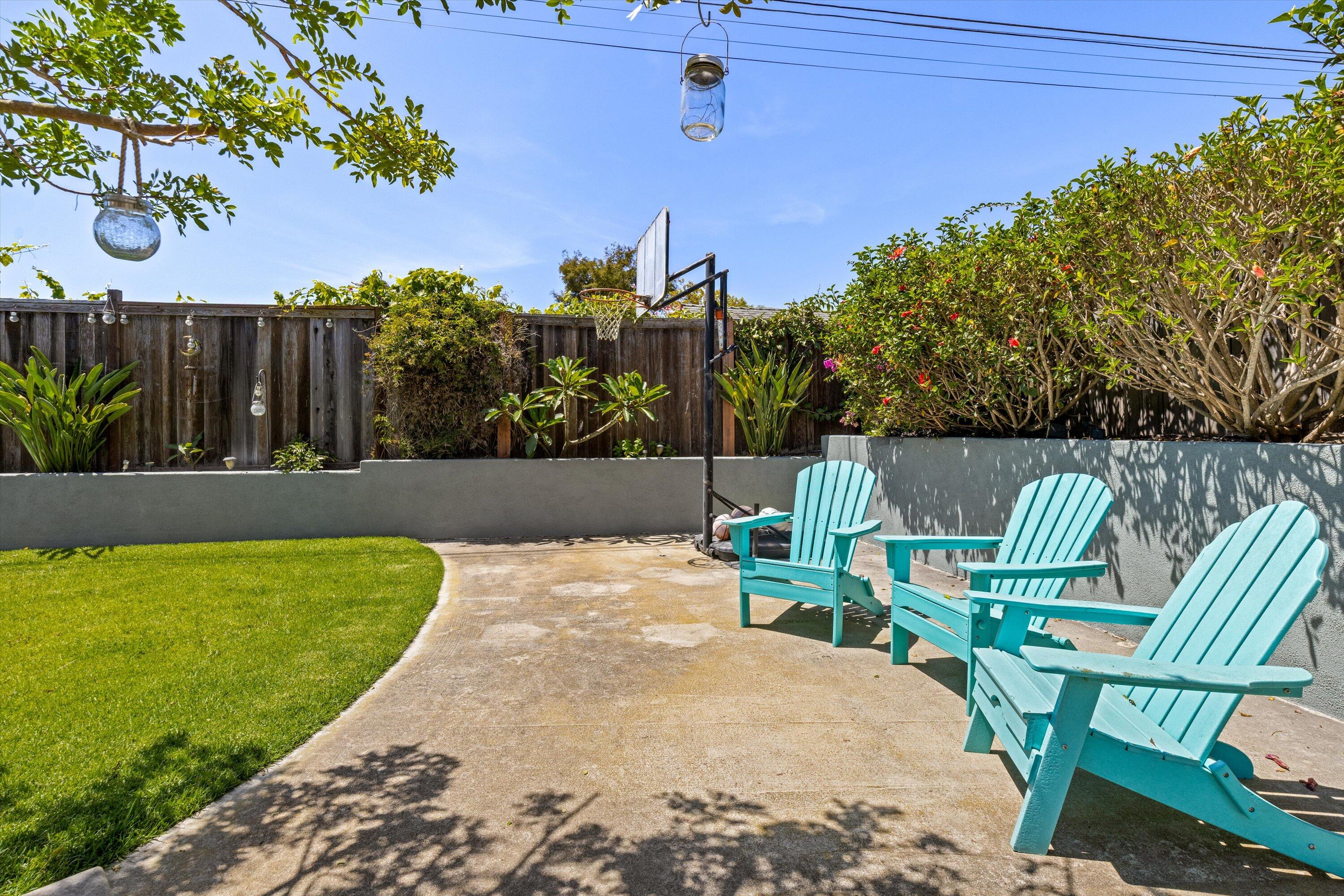 231 Salida Del Sol Santa Barbara, CA 93109 - Photo 22 of 30 a view of a chairs and table in the patio
