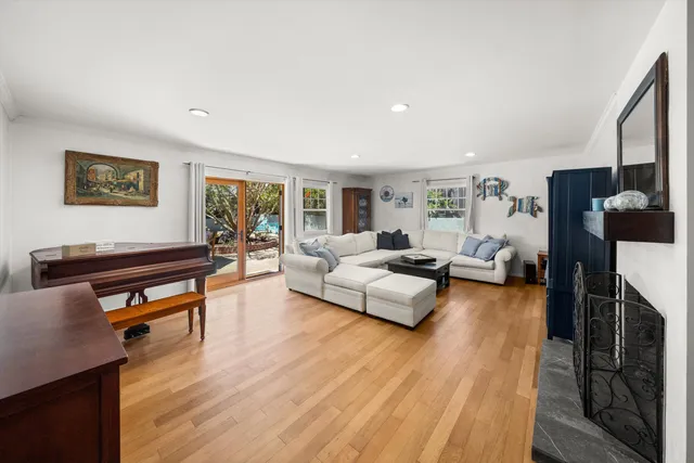 $2,699,000 | 231 Salida Del Sol, Santa Barbara, CA 93109