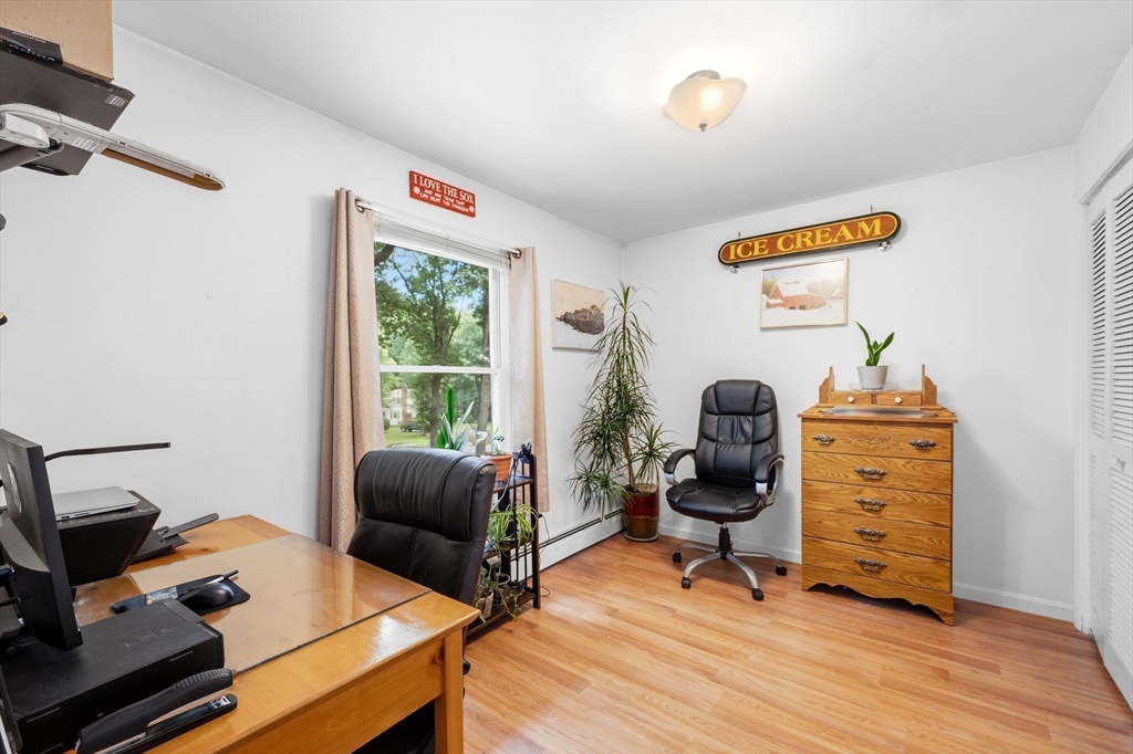 71 Warren Road Townsend, MA 01469 - Photo 8 of 34 Gallery Image 8