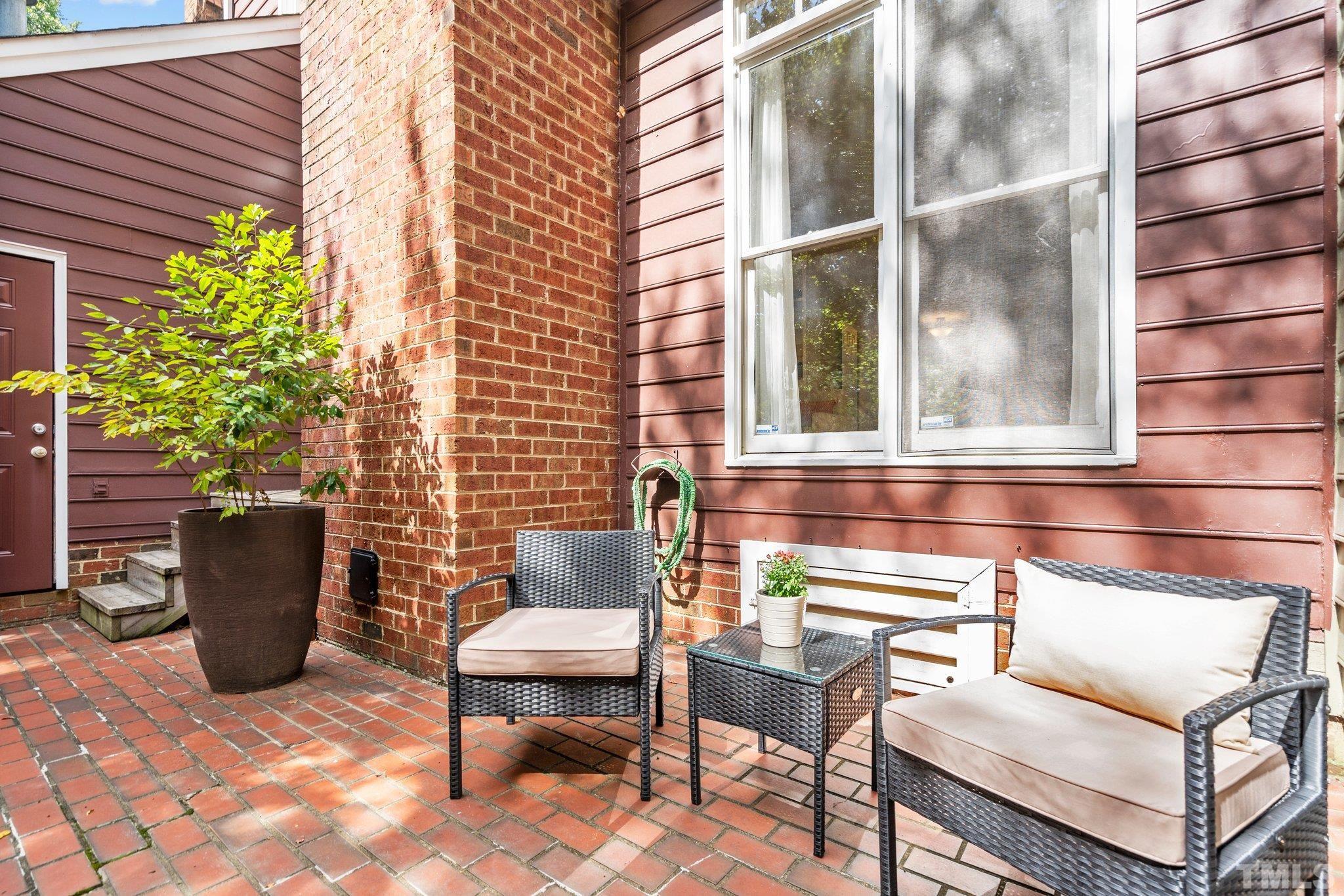 612 Crabbery Lane Raleigh, NC 27609 - Photo 2 of 38 Gallery Image 2