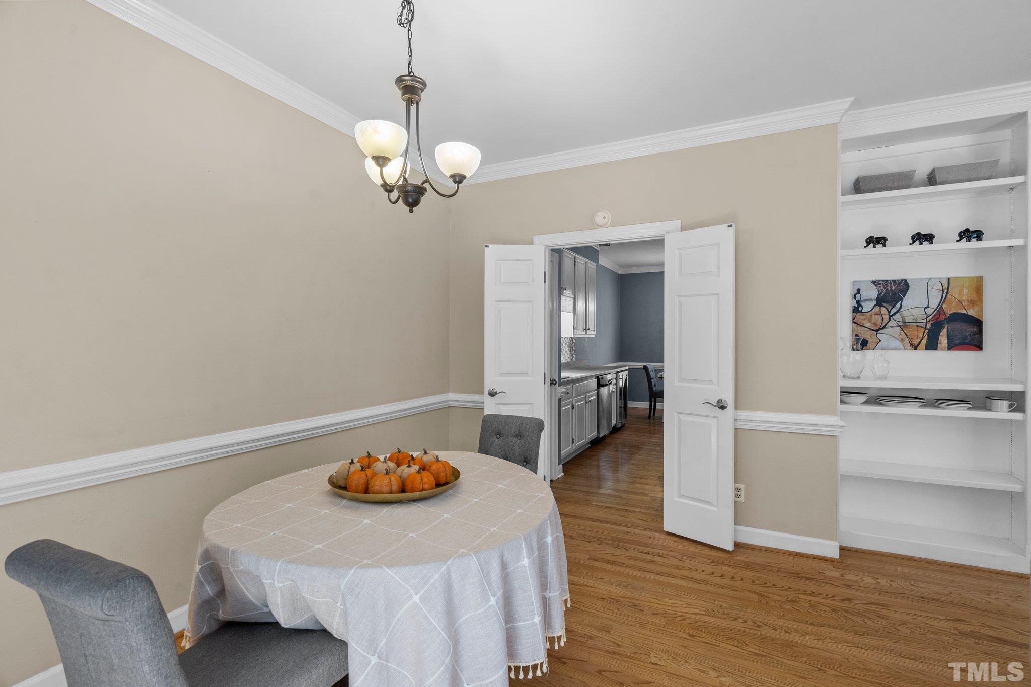612 Crabbery Lane Raleigh, NC 27609 - Photo 10 of 38 Gallery Image 10