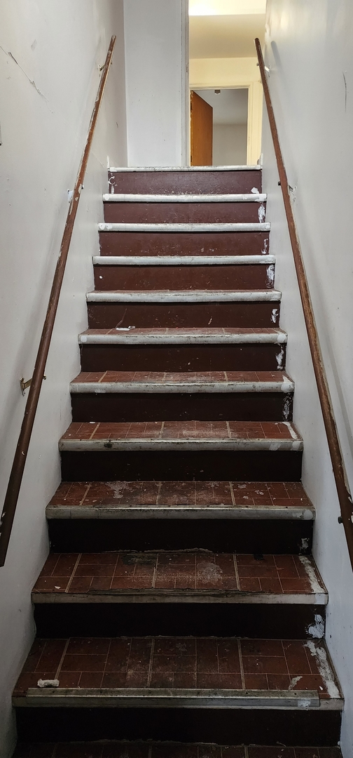 9312 South Halsted Street Chicago, IL 60620 - Photo 24 of 32 a view of entryway