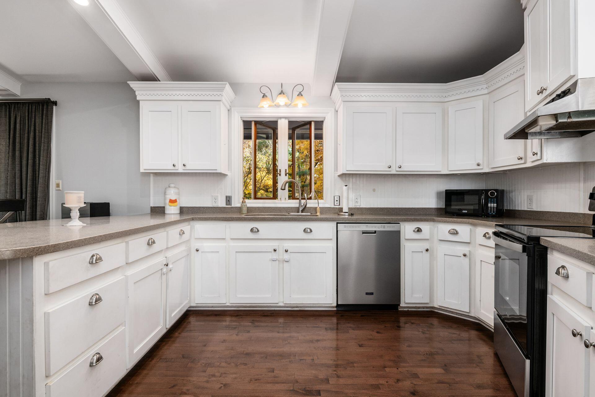 1420 Braumiller Road Delaware, OH 43015 - Photo 15 of 33 04 Kitchen