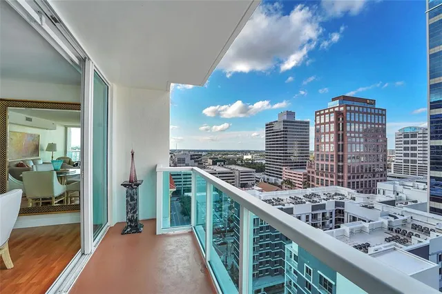 $949,000 | 350 Southeast 2nd Street, Unit 1770, Fort Lauderdale, FL 33301