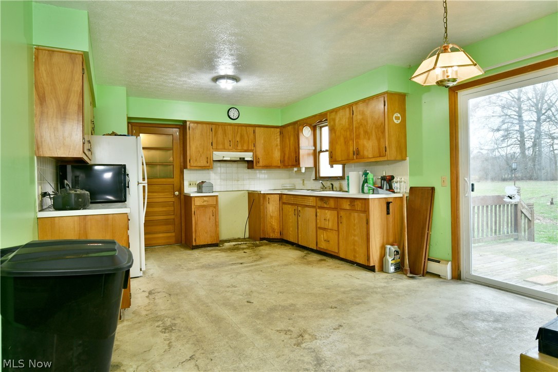 6111 Thompson Clark Road Bristolville, OH 44402 - Photo 8 of 31