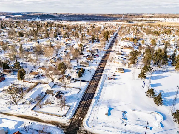 $260,000 | 437 14th Street, Cloquet, MN 55720