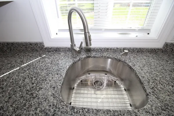 $2,300 | 96 Walnut Lane, Unit B, Attleboro, MA 02703