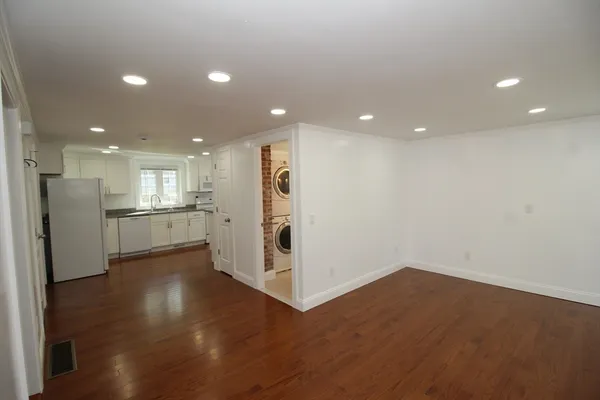 $2,300 | 96 Walnut Lane, Unit B, Attleboro, MA 02703