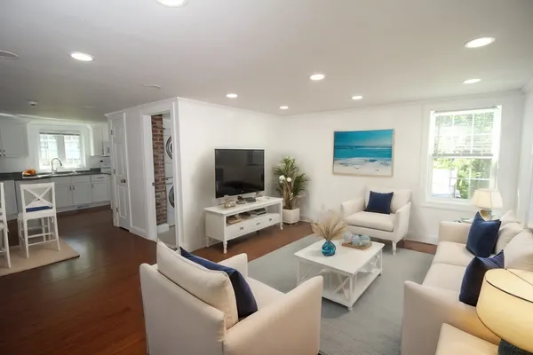 $2,300 | 96 Walnut Lane, Unit B, Attleboro, MA 02703