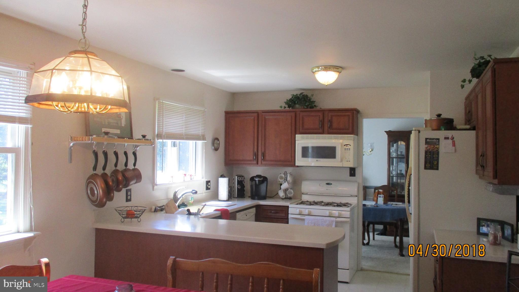 3460 Edenbridge Road York, PA 17402 - Photo 5 of 20 Gallery Image 5