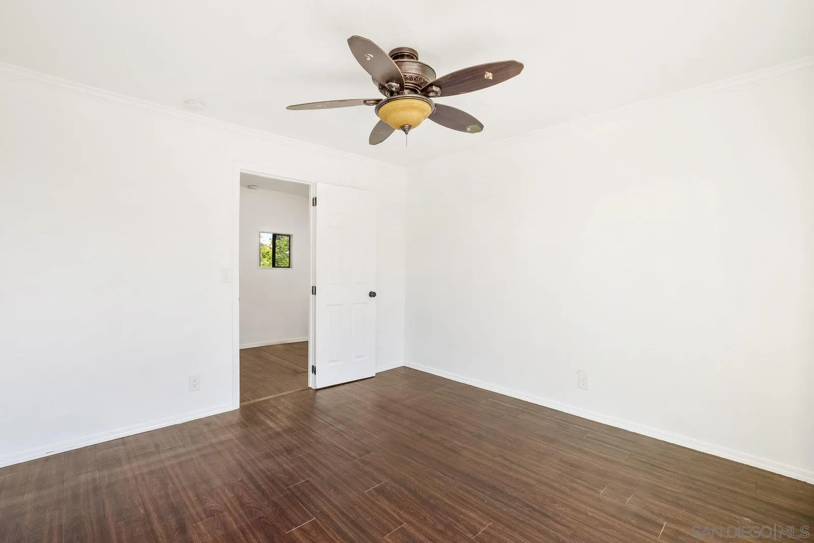 8545 Gardena Road Lakeside, CA 92040 - Photo 33 of 67 a view of empty room with wooden floor