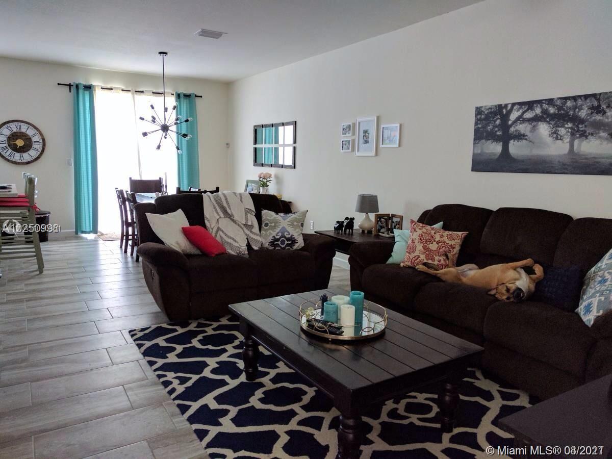 11553 Southwest 253rd Street Homestead, FL 33032 - Photo 3 of 18 Gallery Image 3