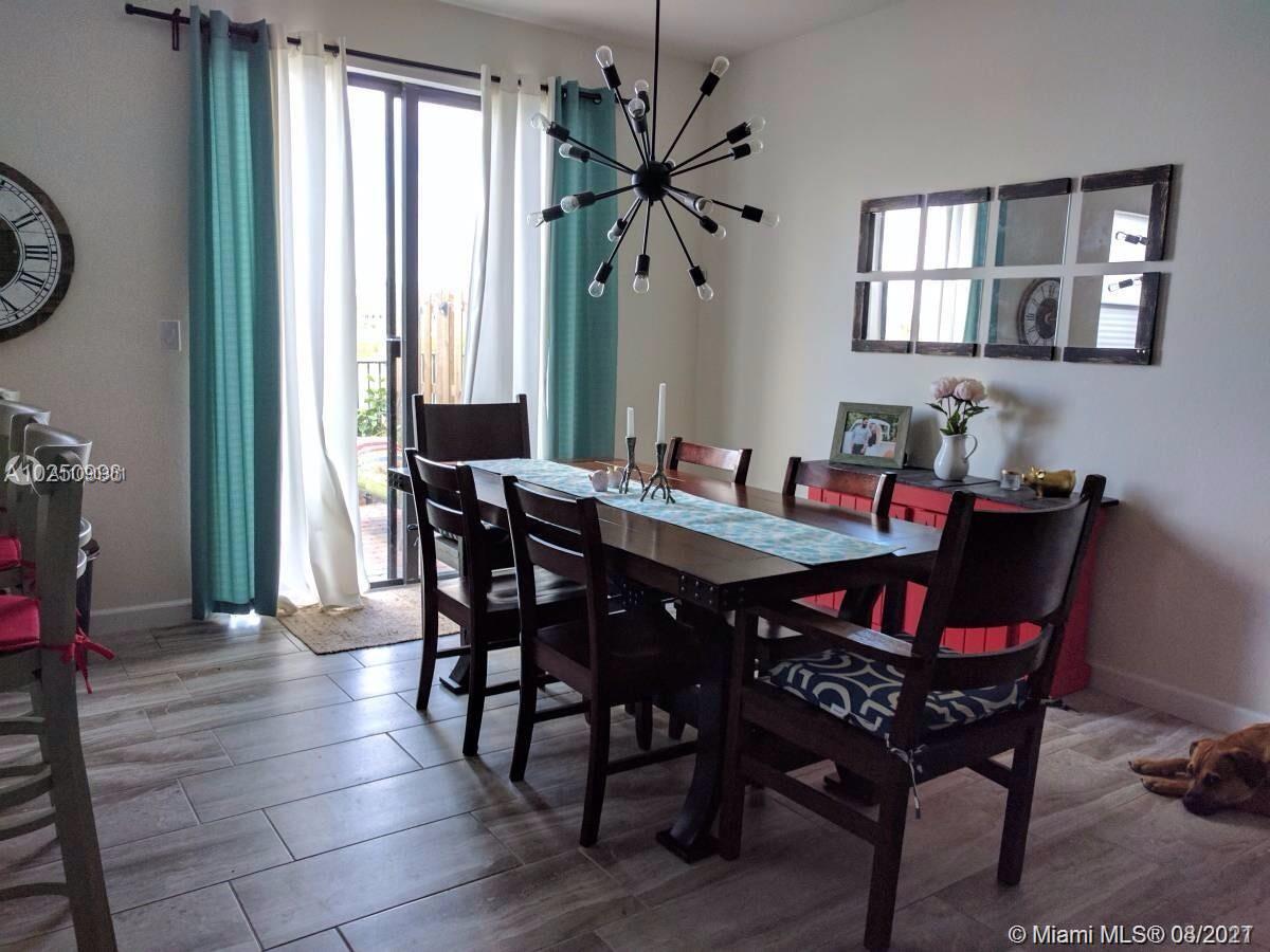 11553 Southwest 253rd Street Homestead, FL 33032 - Photo 5 of 18 Gallery Image 5