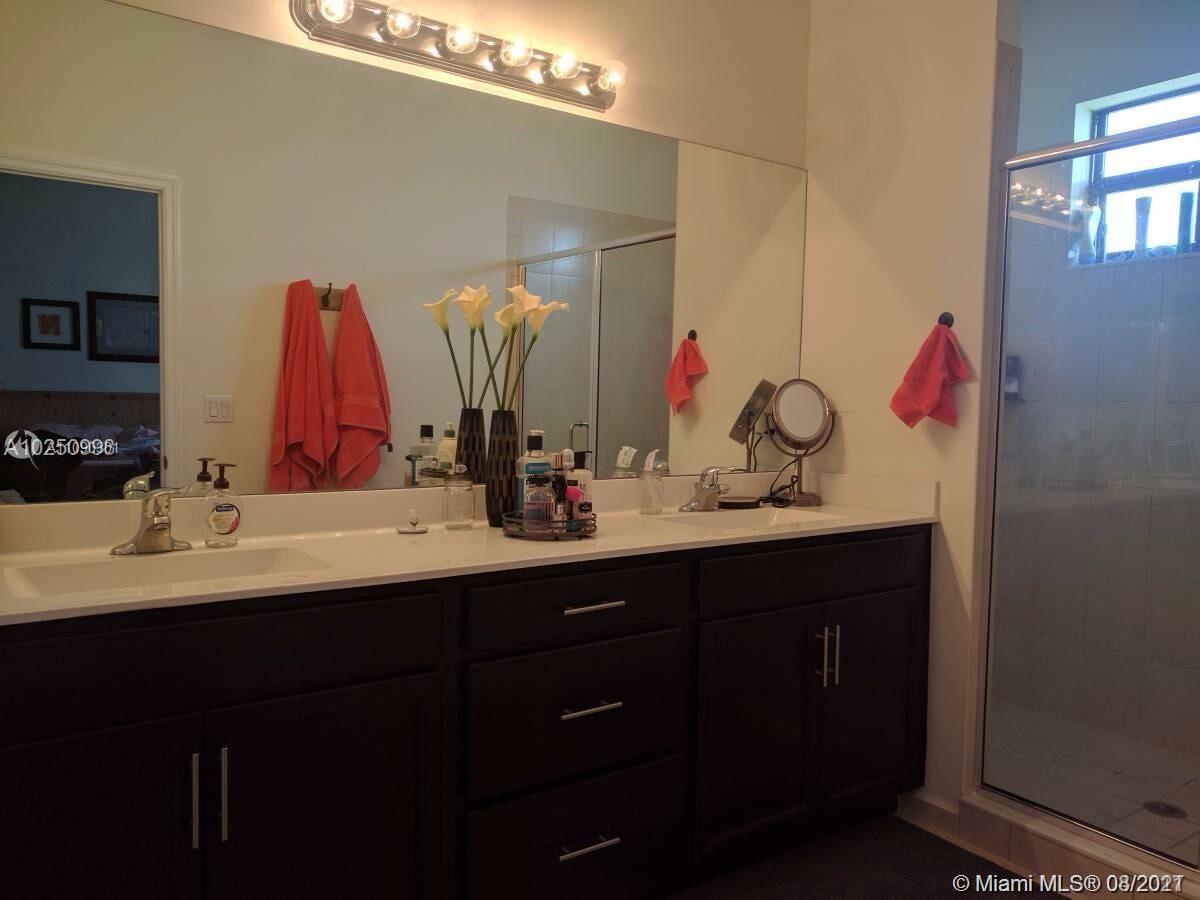 11553 Southwest 253rd Street Homestead, FL 33032 - Photo 9 of 18 Gallery Image 9