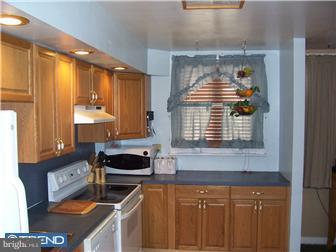 5206 Marwood Road Philadelphia, PA 19120 - Photo 5 of 5 Kitchen