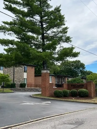 $1,150 | 2601 Hillsboro Pike, Unit E2, Nashville, TN 37212