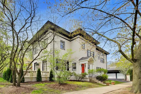 $1,695,000 | 1046 Ridge Court, Evanston, IL 60202