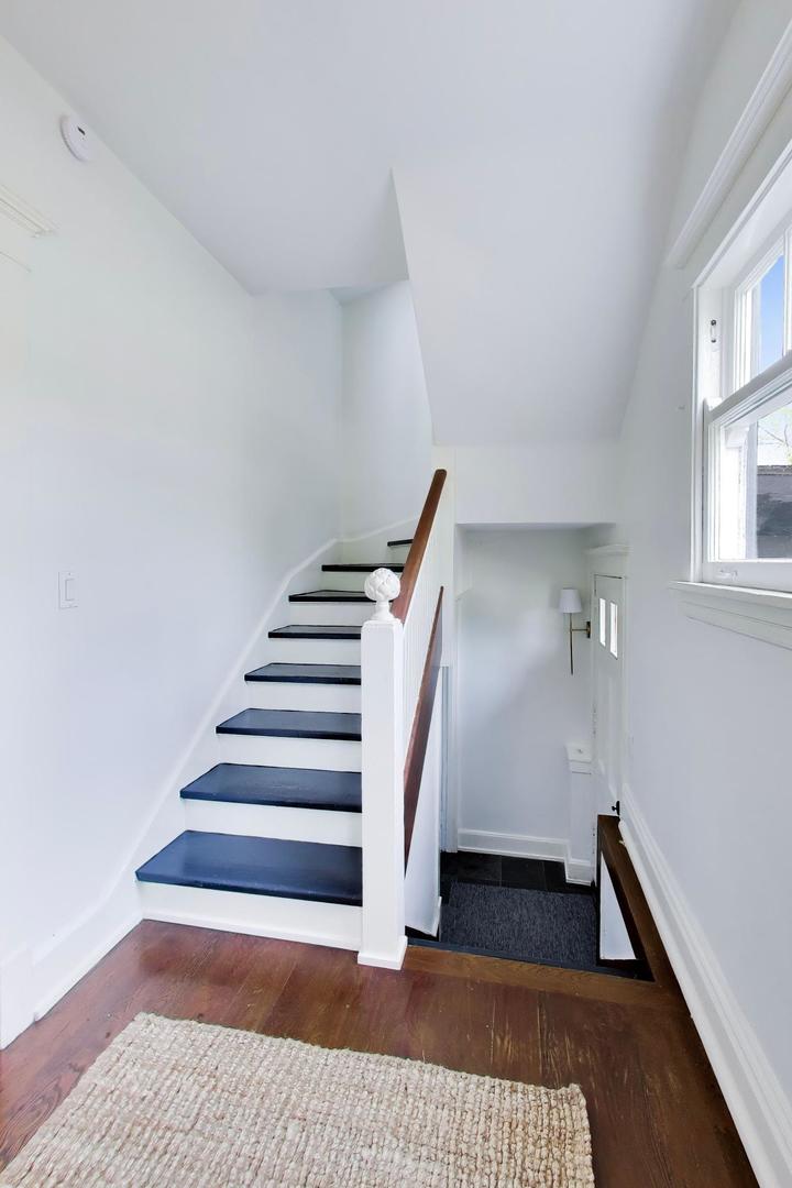 1046 Ridge Court Evanston, IL 60202 - Photo 22 of 58