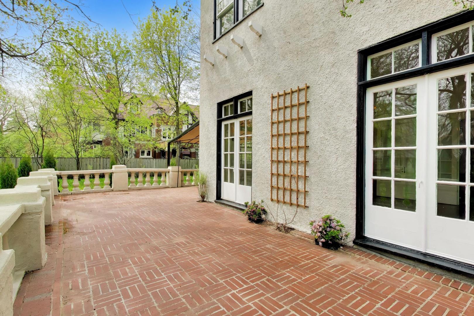 1046 Ridge Court Evanston, IL 60202 - Photo 50 of 58