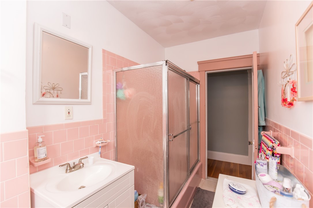 95 Metropolitan Road Providence, RI 02908 - Photo 32 of 49 Gallery Image 32