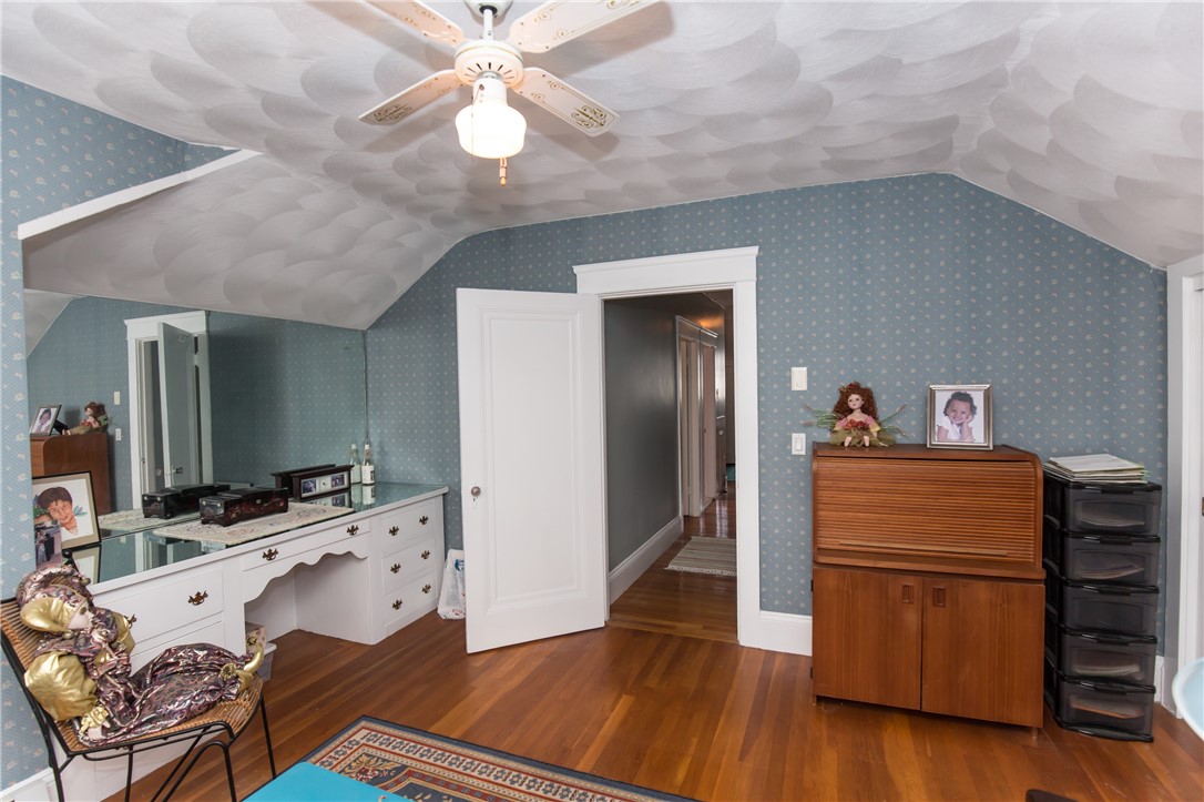 95 Metropolitan Road Providence, RI 02908 - Photo 37 of 49 Gallery Image 37