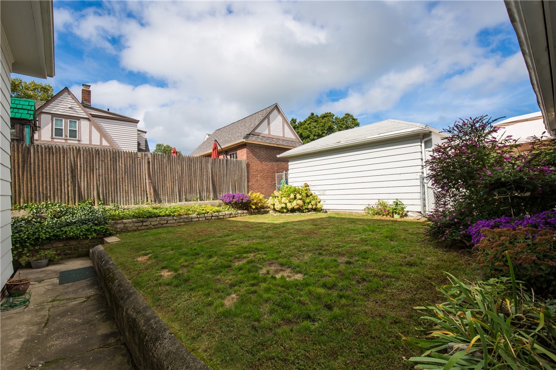 95 Metropolitan Road Providence, RI 02908 - Photo 4 of 49 Gallery Image 4