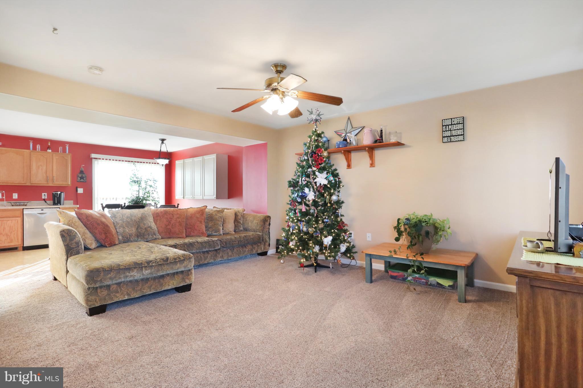 21 Fuzzy Tail Drive Ranson, WV 25438 - Photo 3 of 32 Spacious Living Room