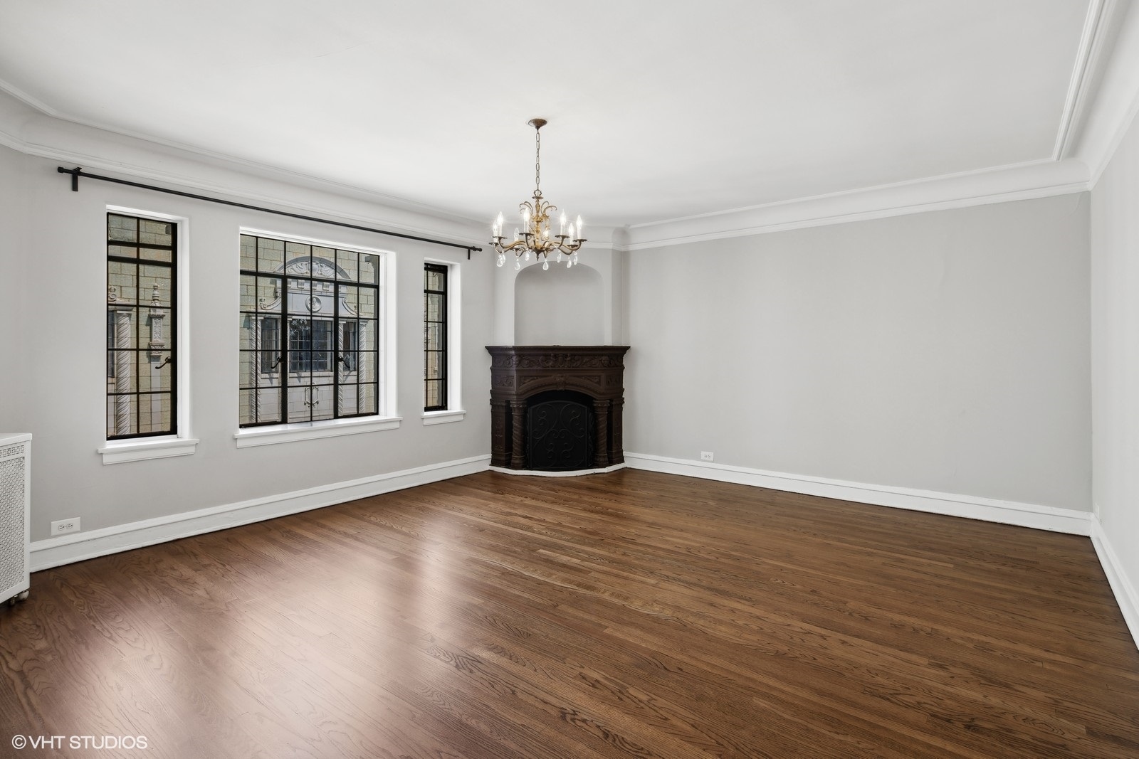 7344 North Ridge Boulevard, Unit 9C Chicago, IL 60645 - Photo 3 of 16 Gallery Image 3