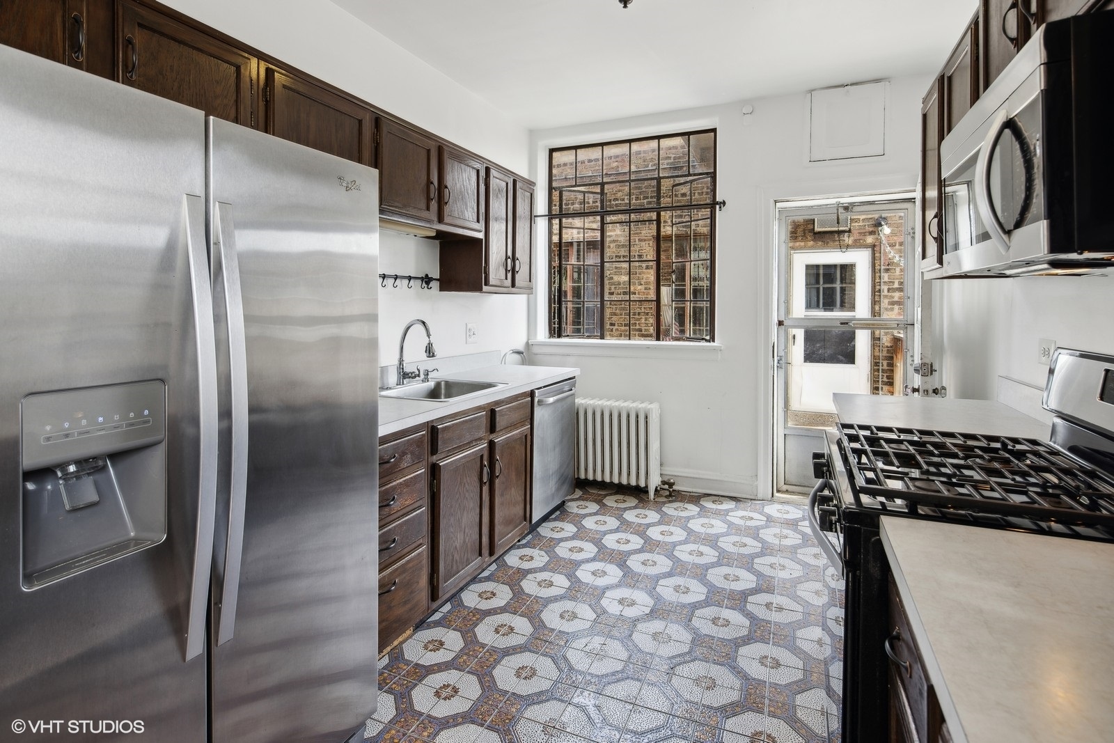 7344 North Ridge Boulevard, Unit 9C Chicago, IL 60645 - Photo 9 of 16 Gallery Image 9
