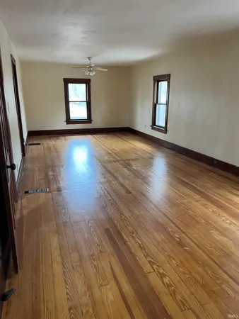 $195,000 | 1010 North Wayne Street, North Manchester, IN 46962