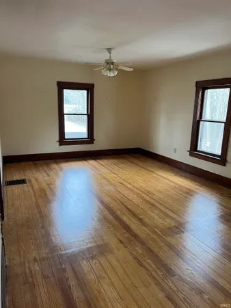 $195,000 | 1010 North Wayne Street, North Manchester, IN 46962