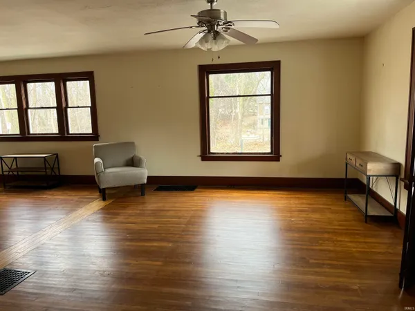$195,000 | 1010 North Wayne Street, North Manchester, IN 46962