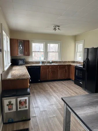$195,000 | 1010 North Wayne Street, North Manchester, IN 46962