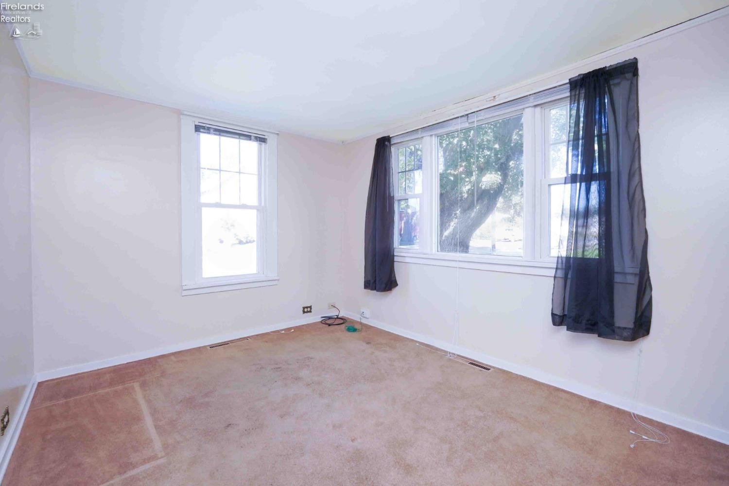 1033 Adams Street Findlay, OH 45840 - Photo 10 of 24 Gallery Image 10
