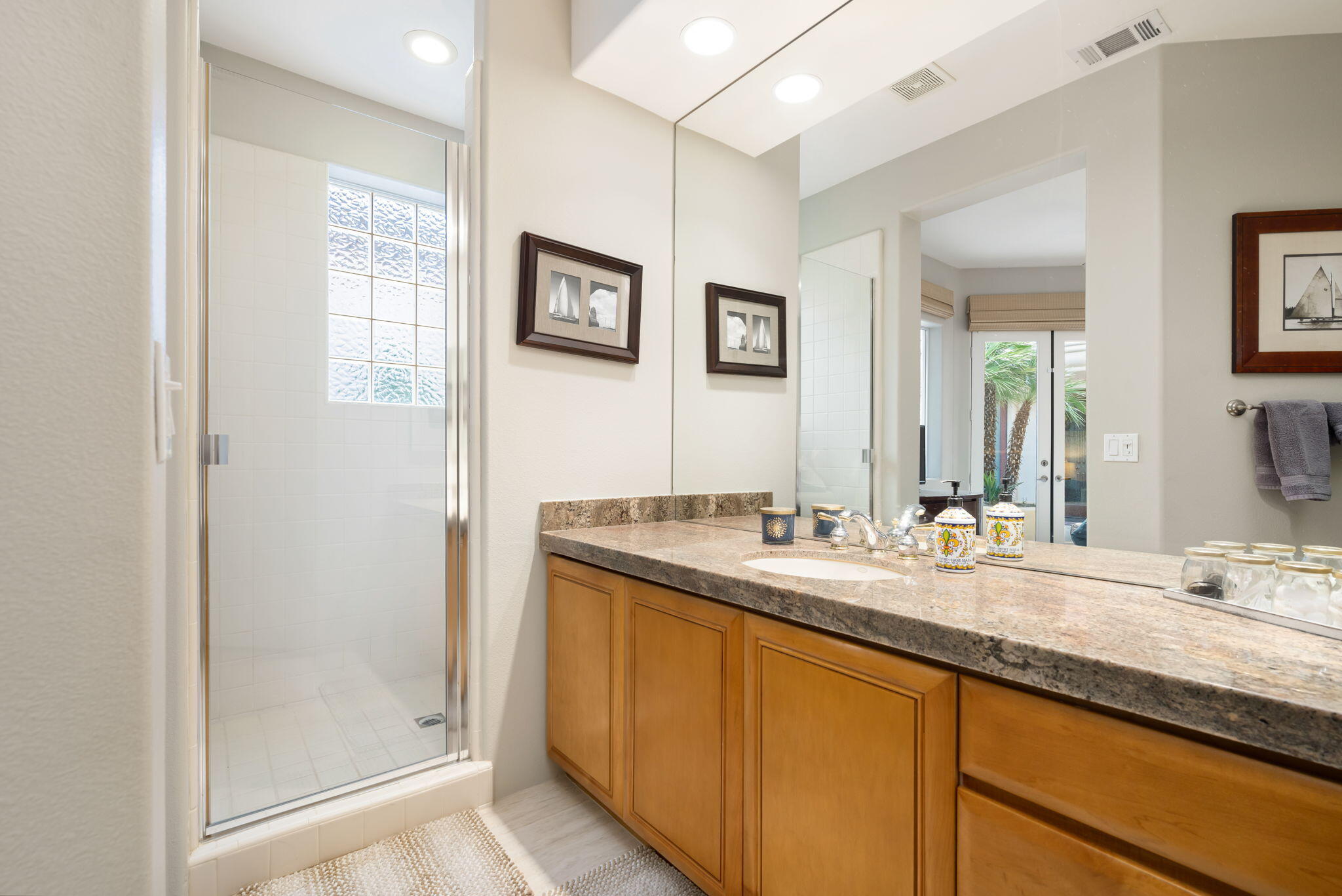 79440 Azahar La Quinta, CA 92253 - Photo 28 of 37 Guest Bath