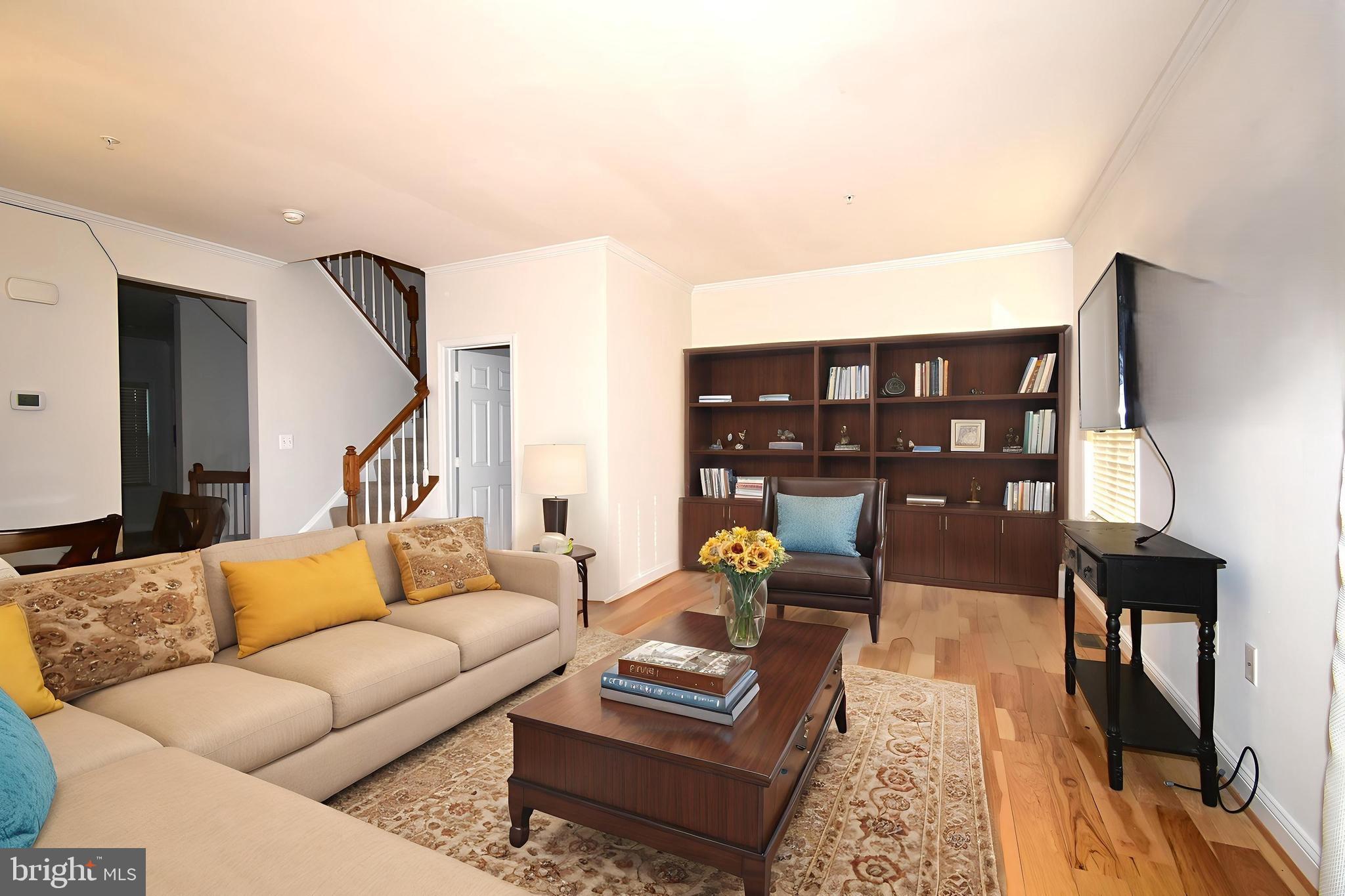 877 Ryan Street Baltimore, MD 21230 - Photo 5 of 44 Living Room