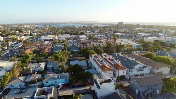 $7,995 | 1145 Emerald Street, Unit REAR (ALLE), Pacific Beach, CA 92109