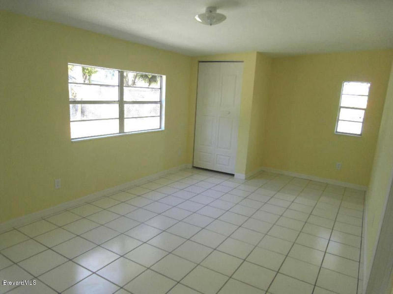 842 Croton Road Melbourne, FL 32935 - Photo 6 of 14 Family Room