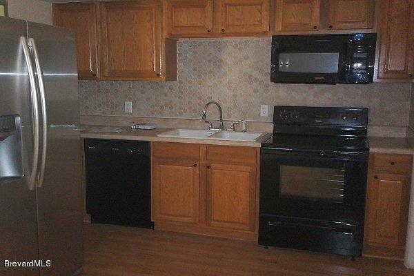 842 Croton Road Melbourne, FL 32935 - Photo 9 of 14 Kitchen