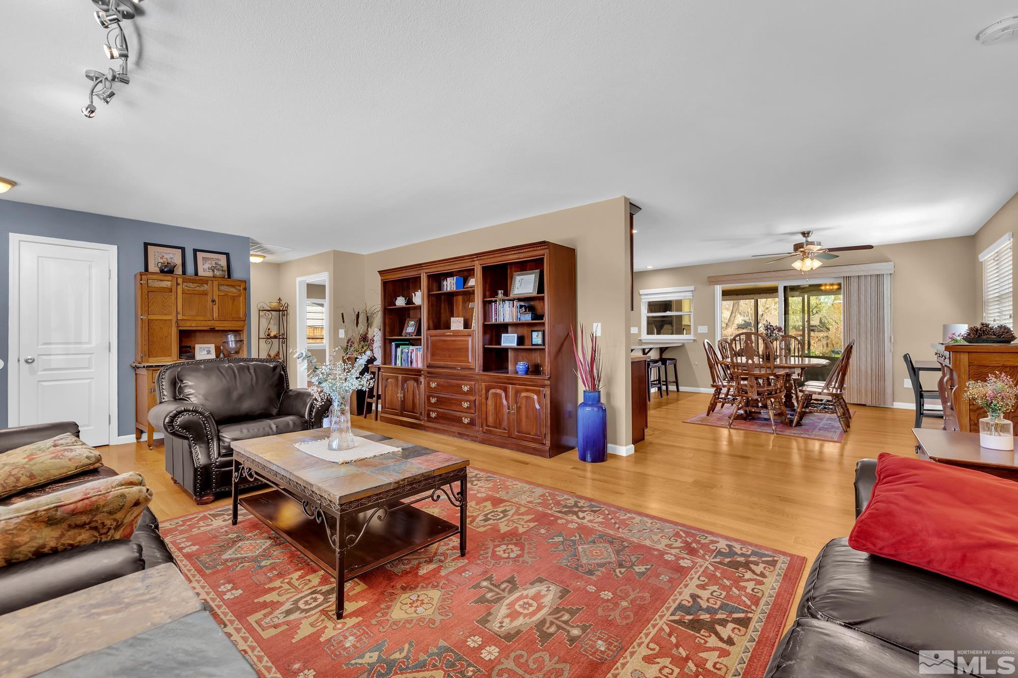 625 Manzanita Lane Reno, NV 89509 - Photo 4 of 40 Photo 4