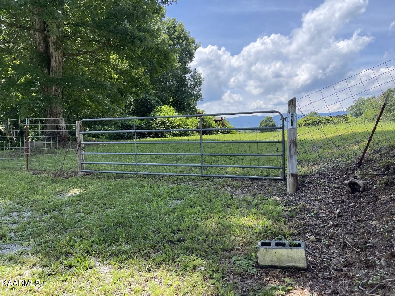 2765 Oak Grove Road Rocky Top, TN 37769 - Photo 1 of 11 Gate