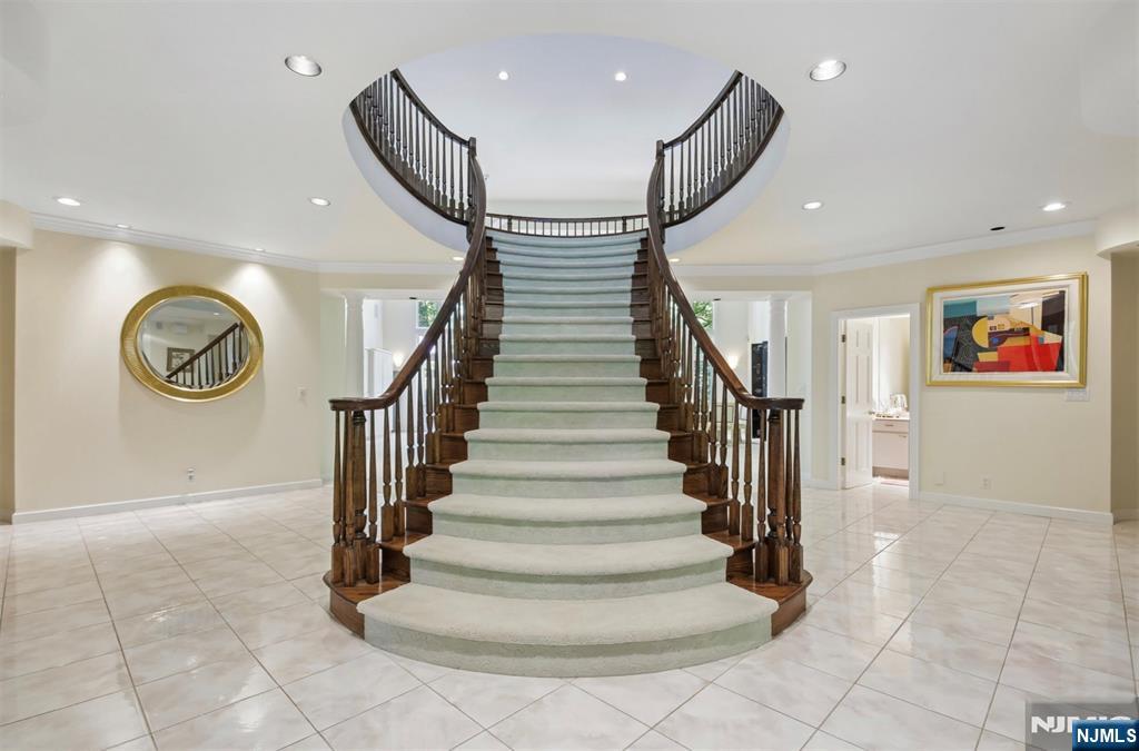 830 Shore Drive Butler, NJ 07405 - Photo 5 of 43
