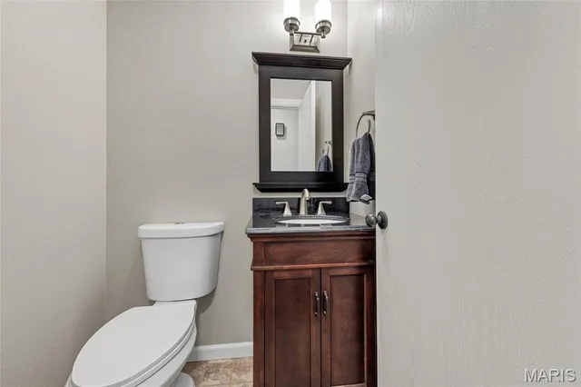 $338,000 | 530 Franklin Avenue, Troy, IL 62294