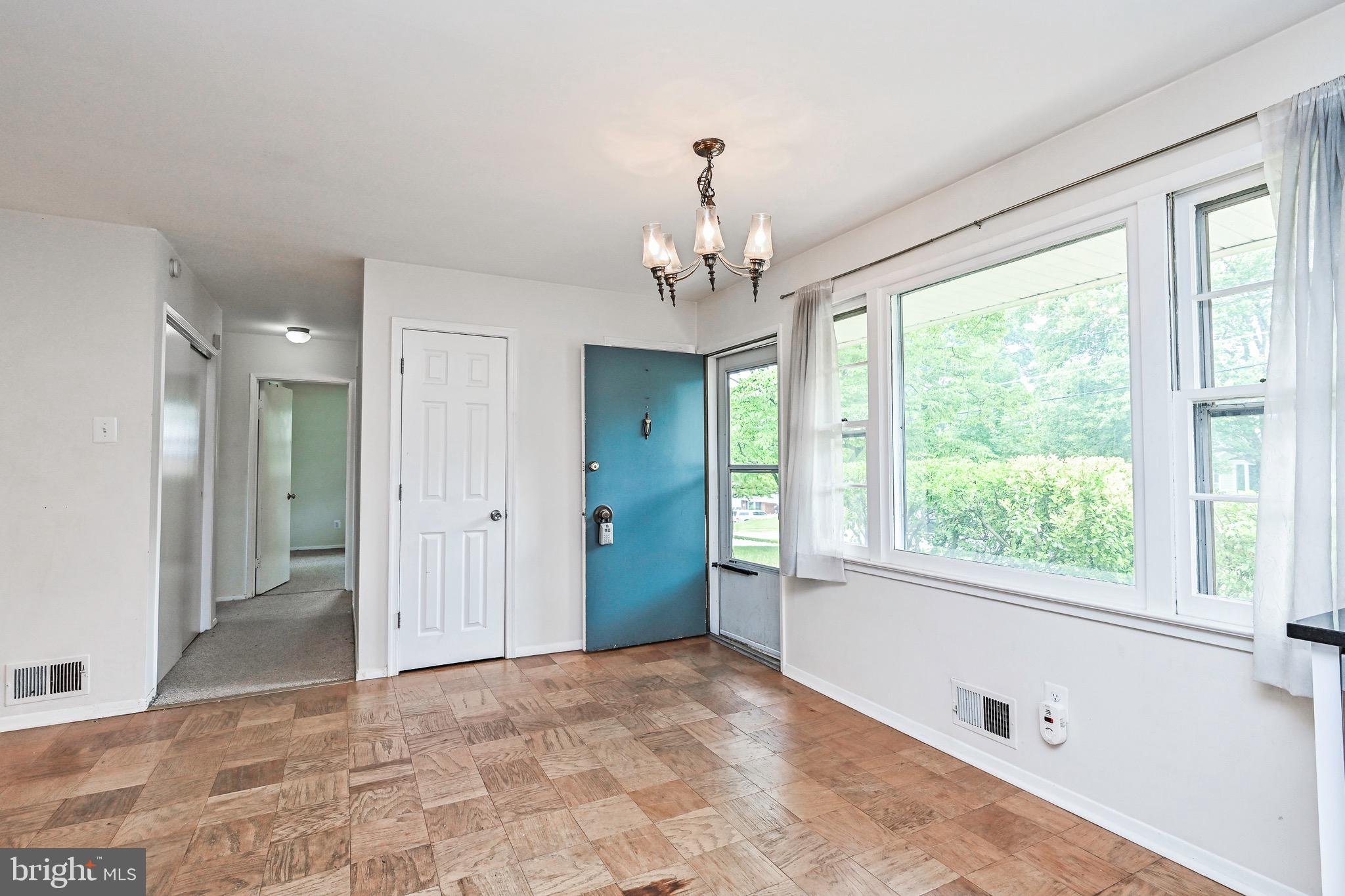 5412 Moultrie Road Springfield, VA 22151 - Photo 3 of 28
