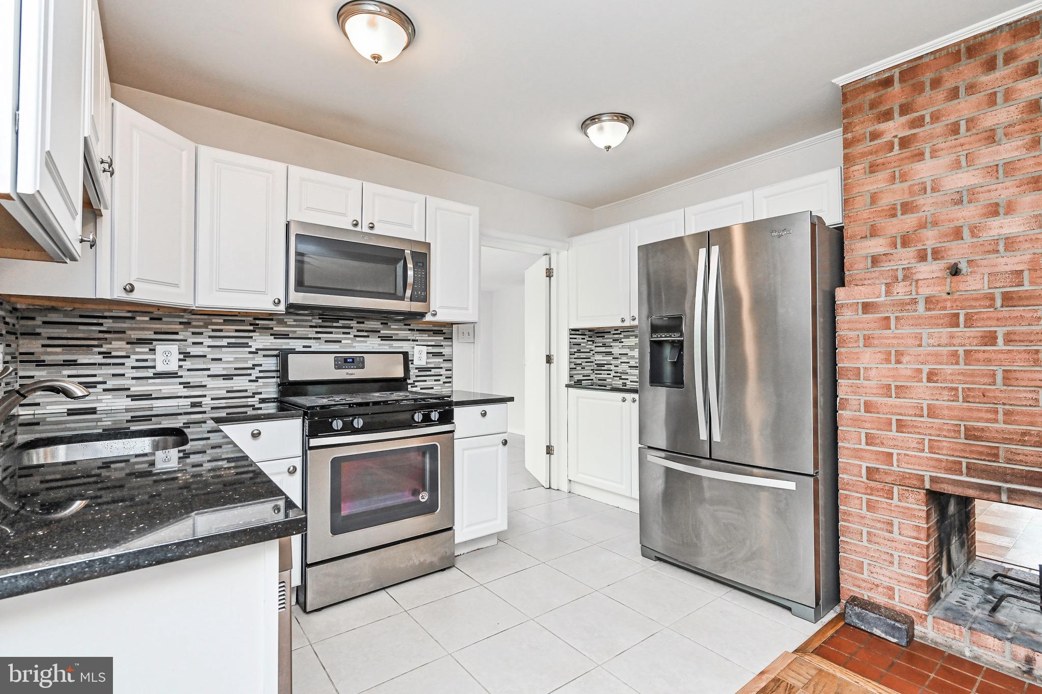 5412 Moultrie Road Springfield, VA 22151 - Photo 4 of 28