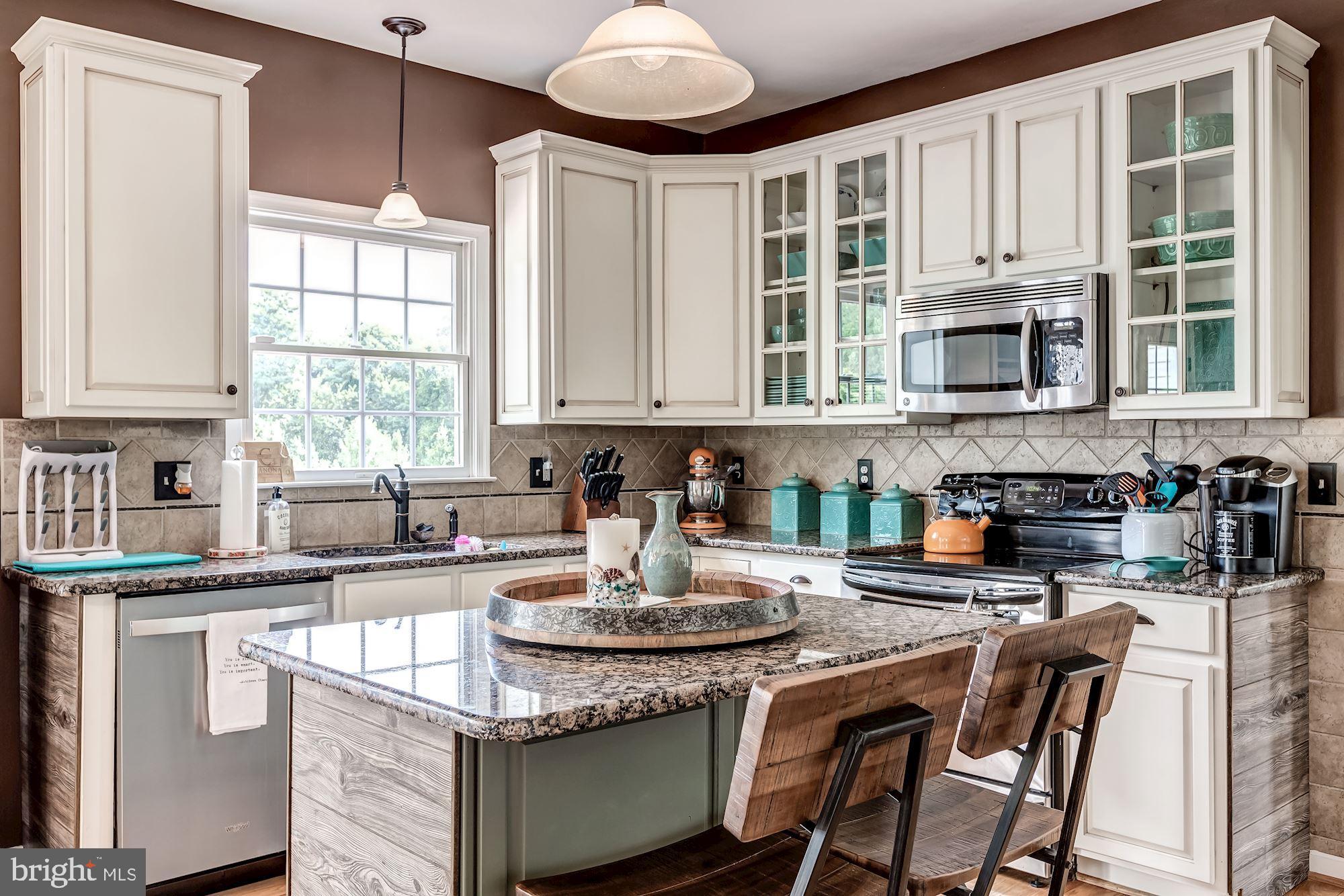 34360 Brownell Road Round Hill, VA 20141 - Photo 17 of 40 Gallery Image 17