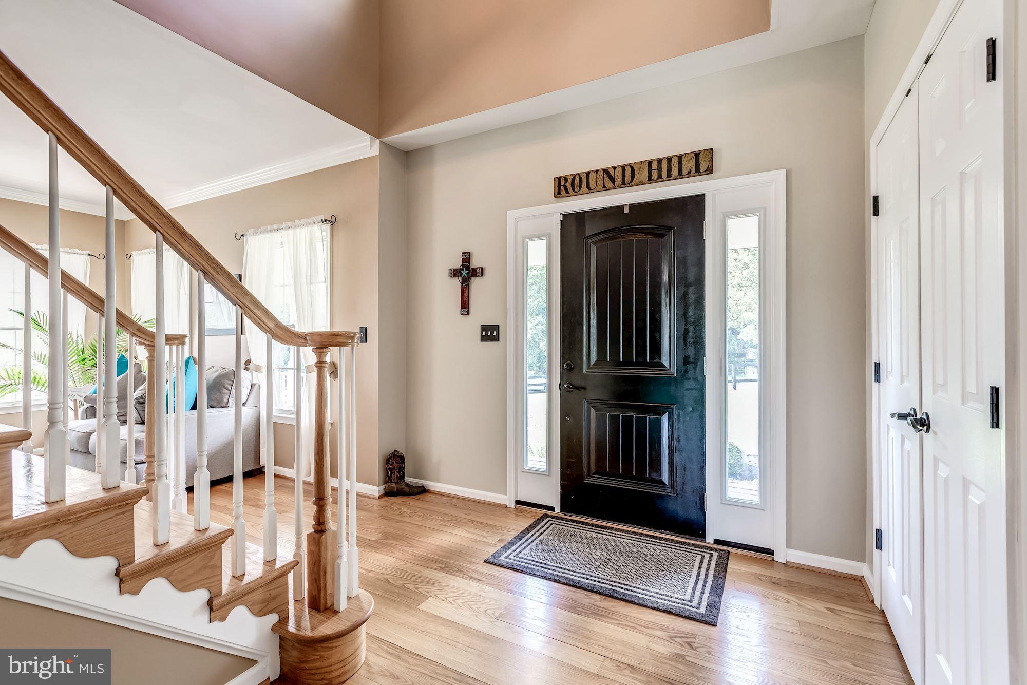 34360 Brownell Road Round Hill, VA 20141 - Photo 3 of 40 Gallery Image 3