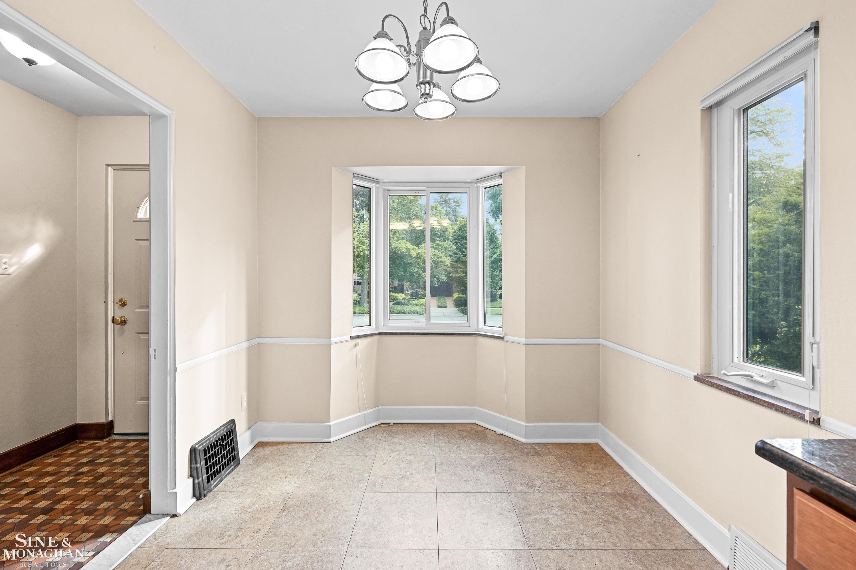 411 Cloverly Road Grosse Pointe Farms, MI 48236 - Photo 10 of 40