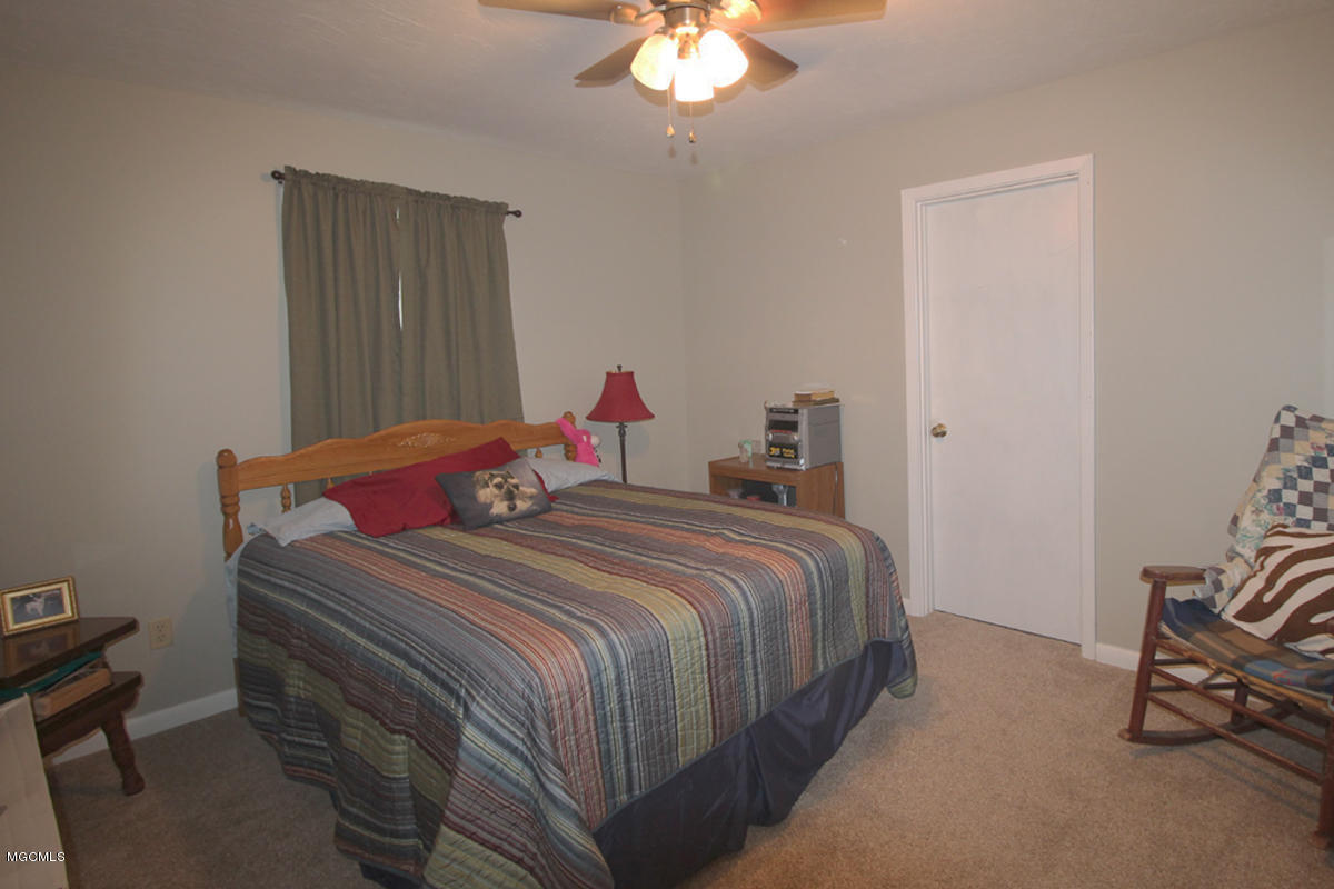 1596 Freeman Town Road Richton, MS 39476 - Photo 8 of 38 2 (2)